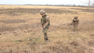 Укракраїнські сапери працюють на полях Херсонщини